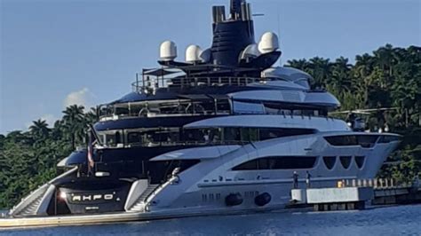 Lee Chins New Billion Dollar Yacht Docks In Portland