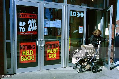 Circuit City Photos And Premium High Res Pictures Getty Images