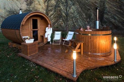 Relax In Barrel Sauna And Hot Tub In 2020 Rustic Hot Tubs Hot Tubs