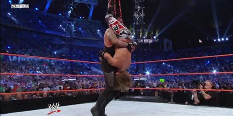 9 Best Versions Of The Piledriver Ranked