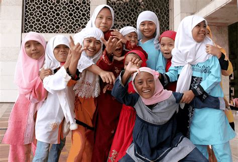 How To Celebrate Eid Al Fitr In Indonesia