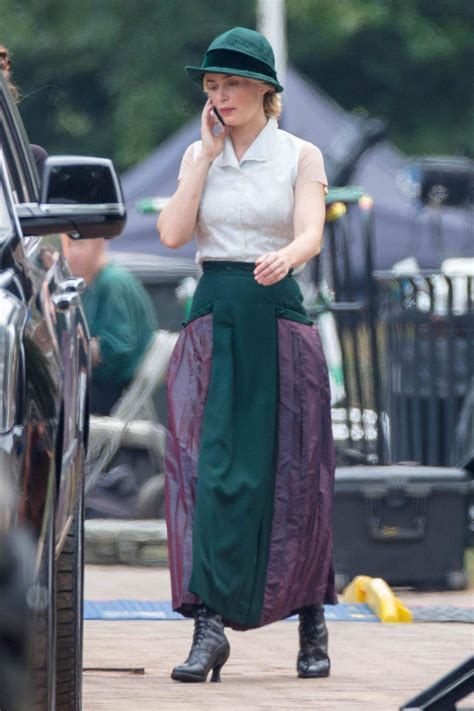 Emily blunt portrayed lily houghton in the upcoming jungle cruise. EMILY BLUNT on the Set of Jungle Cruise in Atlanta 07/13 ...