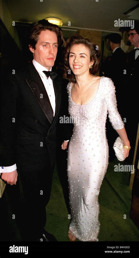 Hugh Grant Und Elizabeth Hurley Im Savoy Hotel Für Den 15 Film Critics