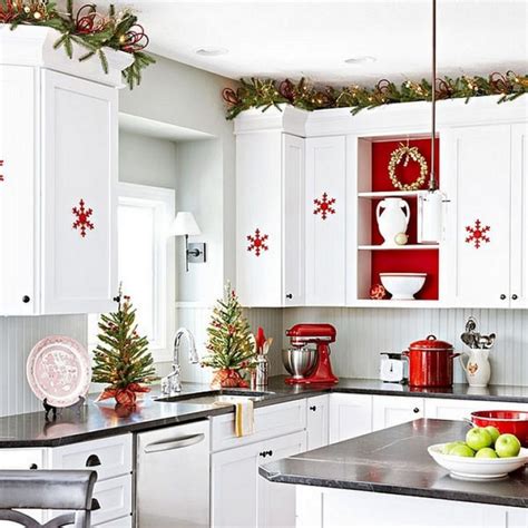 Your kitchen counter might be a disordered mess. 23 Ways To Decorate Your Kitchen For The Holidays