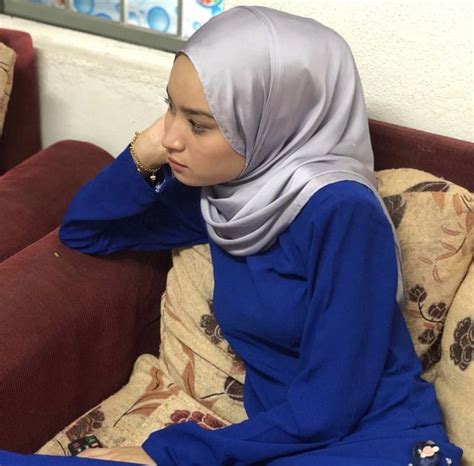 Pin By Azizi Kong On Pretty Muslimah In 2022 Fashion Muslimah Hijab
