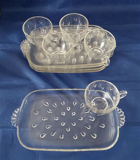 A Set Of 5 Hazel Atlas Rectangular Glass Plate Snack Sets In The