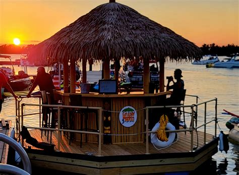 Boat - Cruisin Tikis Lake Ray Hubbard - Event Venue Rental - Tagvenue.com