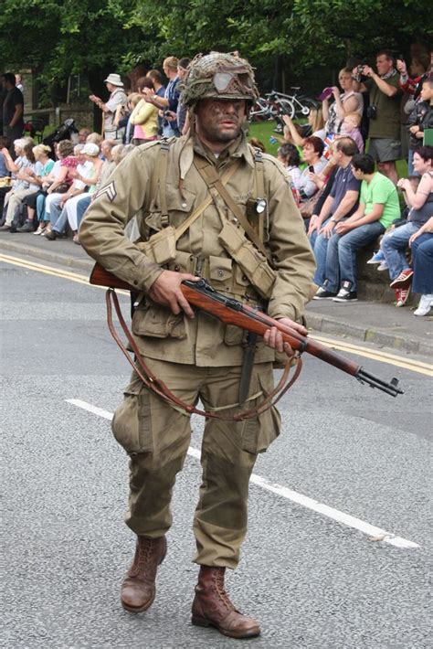 Saddleworth 12 8 12 Parade Us Army Paratrooper Of The 82nd Airborne