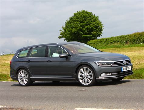 Volkswagen Passat Estate 2015 Photos Parkers