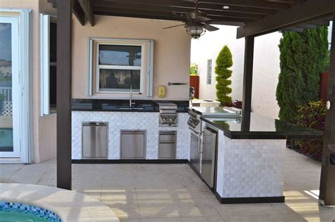 White Brick Outdoor Kitchen Kitchenwd