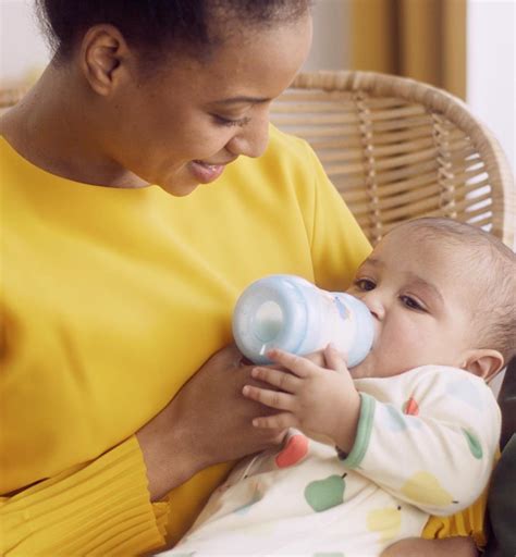 Babies of mothers with hiv or the hepatitis viruses will still be bathed after the initial breastfeed in order to decrease risk to hospital staff and family members. Introducing a Breastfed Baby to a Bottle - Mam Blog