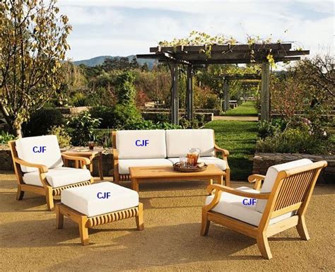 Offer Beautiful Outdoor Furniture From Teak Wood