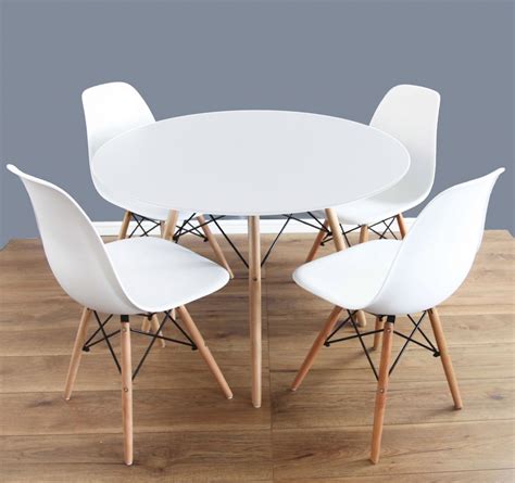 Круглый стол со стульями для кухни фото