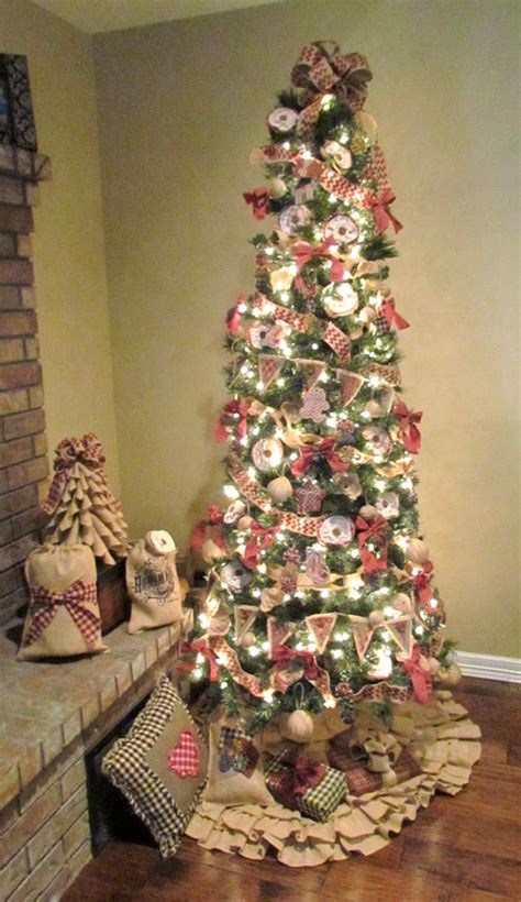 40 Awesome Christmas Tree Decorations Ideas With Burlap