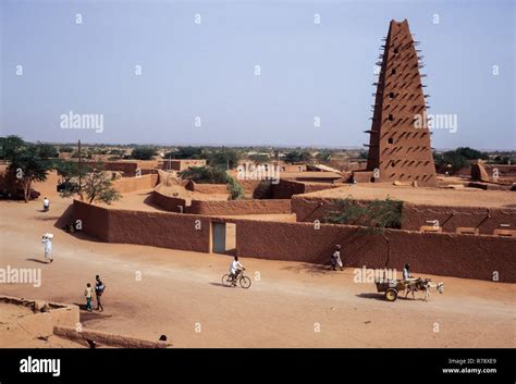 Agadez Niger Mosque Of Agadez Stock Photo Alamy