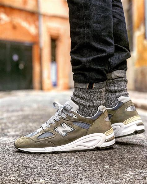 Unfortunately, we cannot accept returns on custom shoe orders. New Balance M990KBM2 | Retro shoes, Casual sneakers, Mens ...