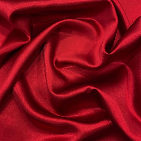 Red Heavy Silk Crepe Fabric — Tissus En Ligne