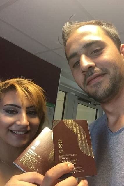 Syrians Seeking Asylum In West Use Fake Passports Along The Way Wsj