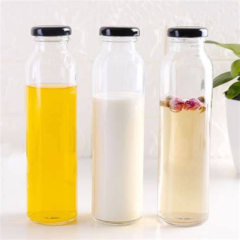 Customize 300ml 500ml Round Glass Drinking Bottle For Milk With Lid