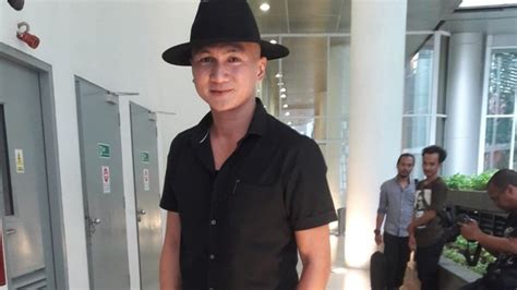 Download lagu, lirik lagu, dan video klip terbaru. Chord Gitar Lagu Dia - Anji, Dilengkapi Lirik dan Video ...