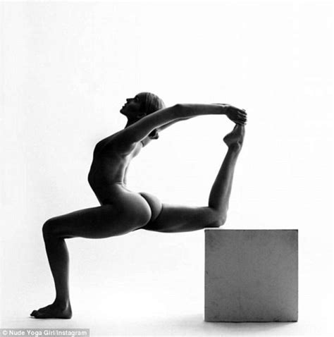 Nude Yoga Girl Dago Fotogallery