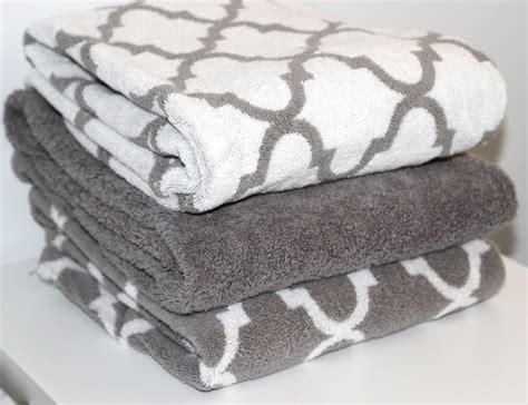 Sometimes there are loose fibers leftover from the production process, but laundering the towels a few times should. Pretty bath towels ~ Love the trellis pattern bath towels ...