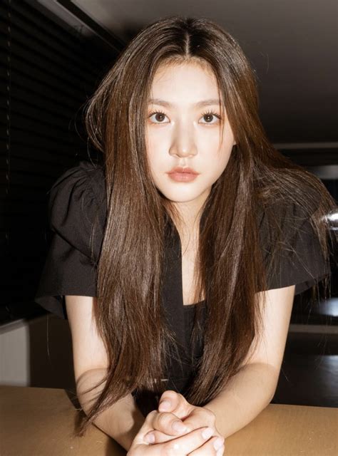 Actress Kim Sae Ron S Stunning Mother Makes Headlines For Her Youthful Visuals Koreaboo