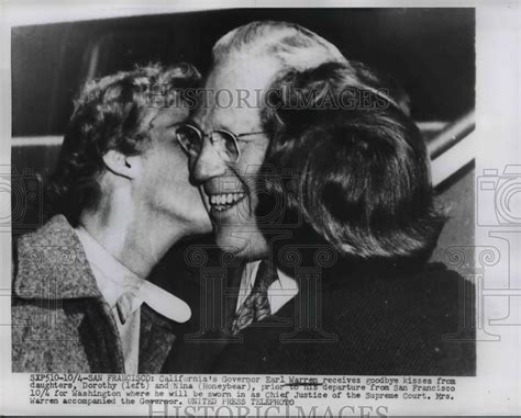 1953 Press Photo California Governor Earl Warren And Daughters Dorothy