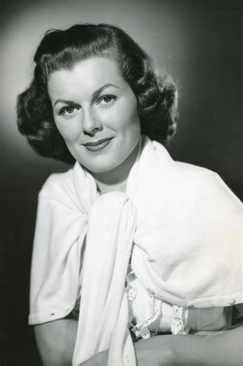 Barbara Hale 94 Played Della Street On ‘perry Mason The Boston Globe