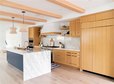 18 Stylish Kitchen Island Design Ideas