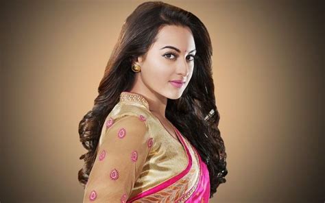 Sonakshi Sinha Height Weight Age Affairs Wiki And Facts With Images