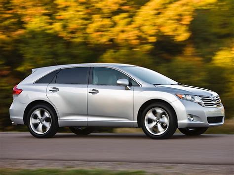 Toyota estimates that the venza will deliver a city/highway combined rate of 40 mpg. TOYOTA Venza specs & photos - 2009, 2010, 2011, 2012 ...