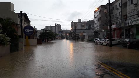 Chuva Causa Pontos De Alagamentos Em Diversas Cidades De Santa Catarina