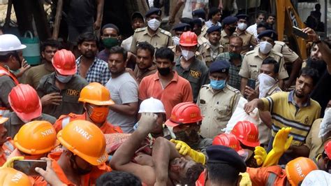 Death Toll In India Building Collapse Jumps To 35 News Khaleej Times