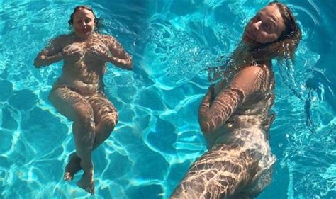 Nadia Sawalha Instagram Loose Women Star Strips Off For Naked Skinny