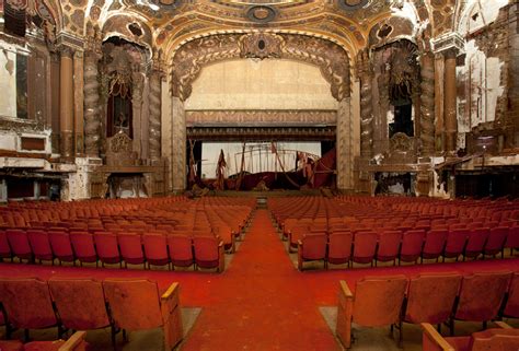 Save your favorite seat in advance! The Fall of the American Movie Palace (especially that one ...