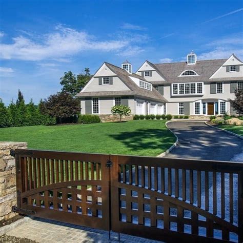 At automatic gate solutions will help you design your individual driveway gate and manufacture your gate using the all australian driveway gate frame. Top 60 Best Driveway Gate Ideas - Wooden And Metal Entrances