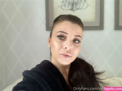 Vickiebrownofficial Vickyloveporn Nude Leaks Onlyfans Fapello