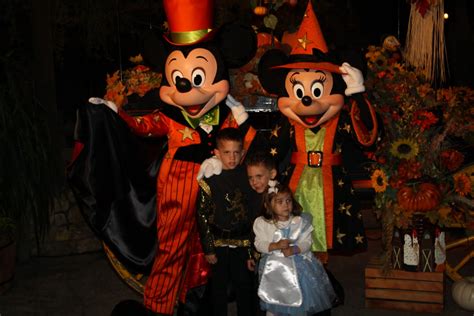 The Walt Disney World Picture Of The Day Happy Halloween 2011