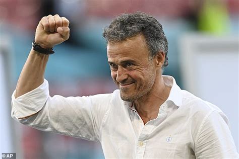 Euro 2020 Luis Enrique Pays Tribute To Unai Simon For Giving A Lesson