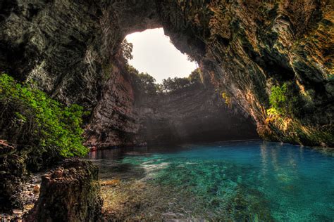 Most Wonderful Caves On The Planet The Golden Scope