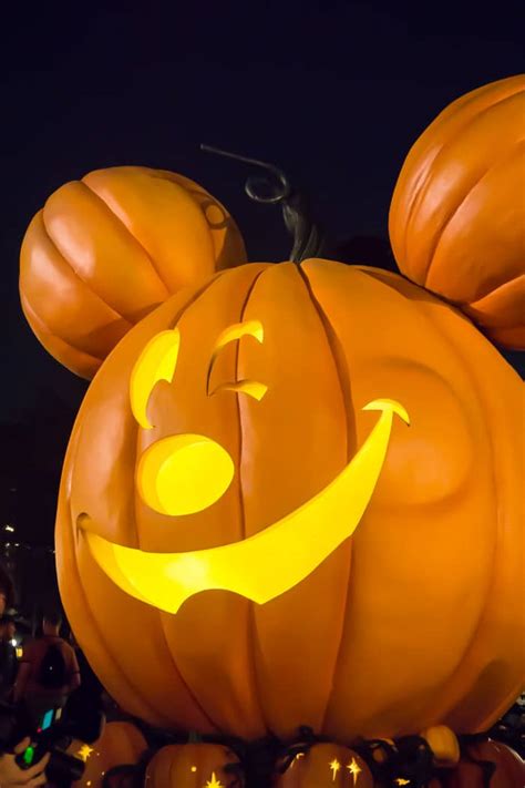 8 Ways To Host A Spooktacular Disneyland Halloween Party At Home