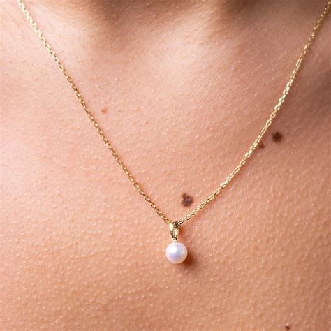 Mikimoto Pearl Pendant Solitaire Necklace In 18k Gold