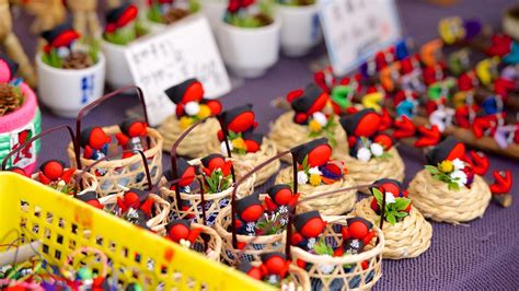 Miyagawa Morning Market in Takayama, | Expedia