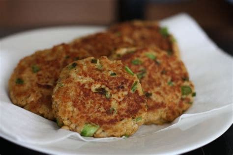 You know that canned salmon that's right next to the canned tuna? Old Bay Salmon Cakes - Aggie's Kitchen