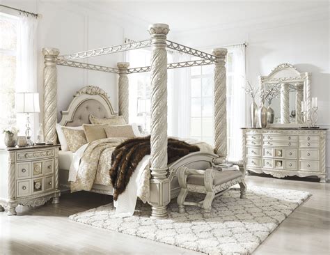 Cassimore pearl silver upholstered poster canopy bedroom set. Cassimore North Shore Pearl Silver Upholstered Poster ...