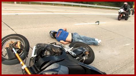 Motorcycle Accident Stunt Rider Knocks Himself Out Stunt Fail 2015 Youtube