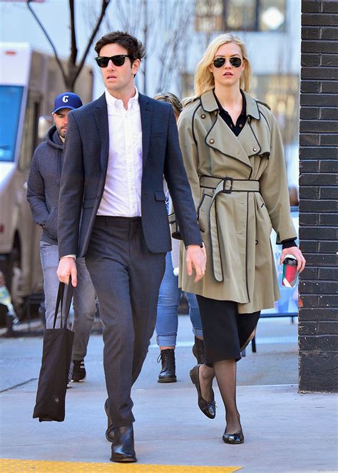 She just posted a video of the stunning piece of jewelry. Karlie Kloss With Her Boyfriend Out in Soho, NYC 04/01/2018 • CelebMafia