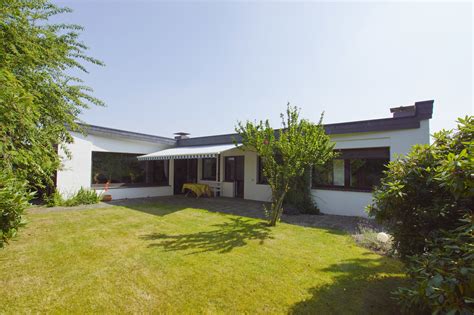 Kontaktieren sie uns einfach unter: Verkauft! Großzügiger Bungalow mit großem Garten in ...