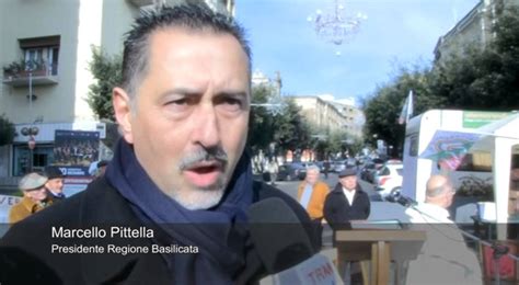 Si è celebrata martedì mattina presso la basilica dei santi vitale e compagni martiri in fovea la messa per il santo natale officiata da don nicola tagliente. Matera. Messa di Natale del Vescovo in piazza con il comitato "Terre Joniche" e Marcello ...